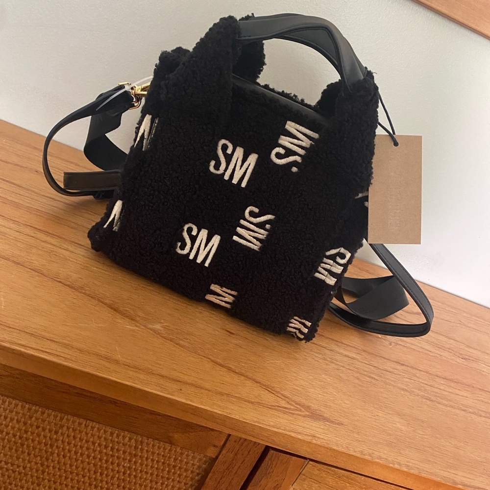 Steve Madden Sherpa purse - Picture 2 of 3